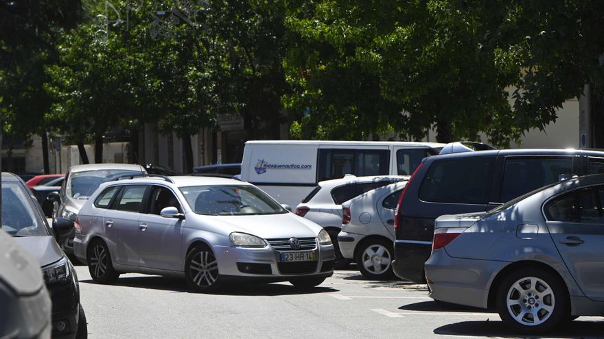 La escasez de parkings subterráneos genera en los barrios vigueses una carencia de 2.000 plazas