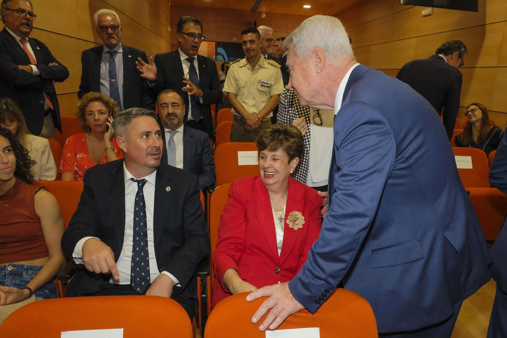 José Sánchez Tinoco recibe la Medalla de Oro de la Orden Cameral de España por su gestión