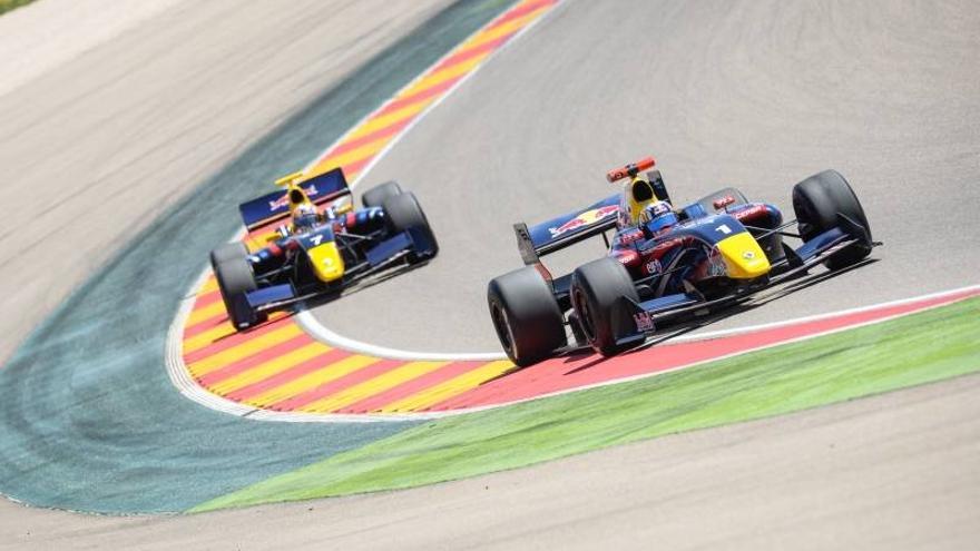 Carlos Sainz se afianza en el liderato tras ser cuarto en MotorLand