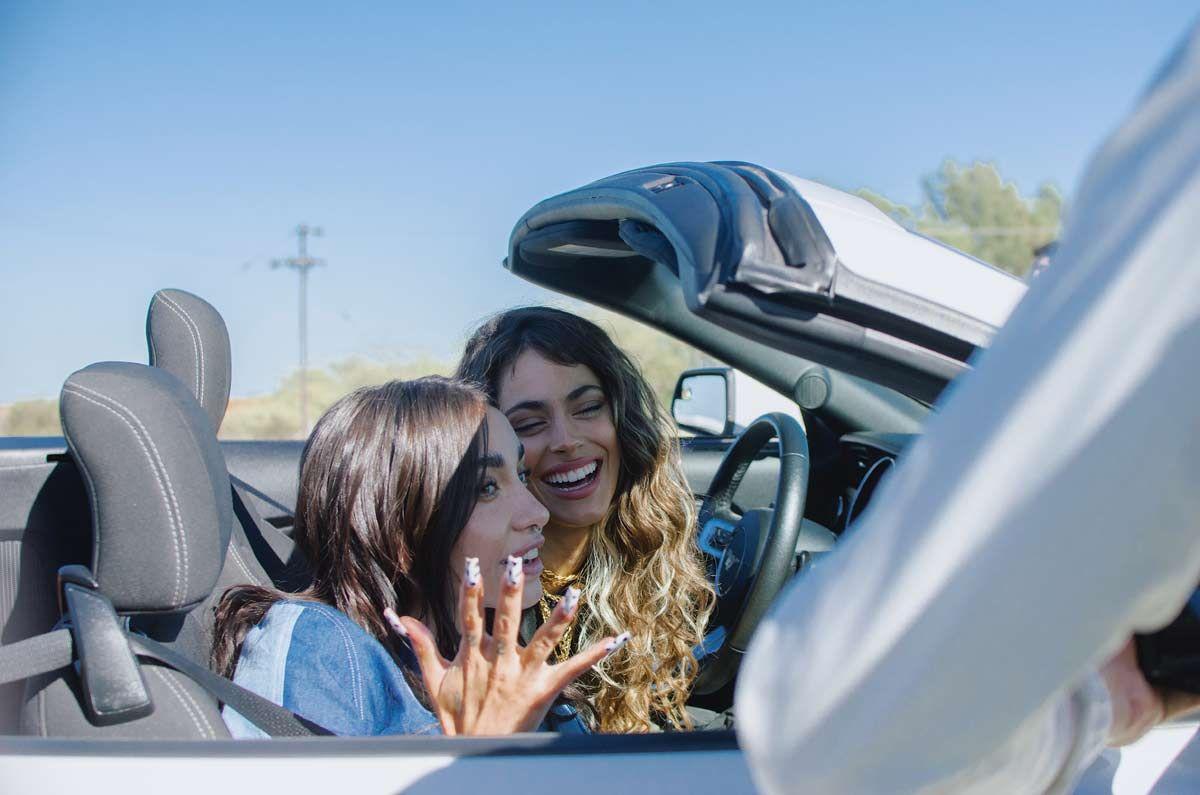 Con María Becerra en el videoclip 'Miénteme', en 2021