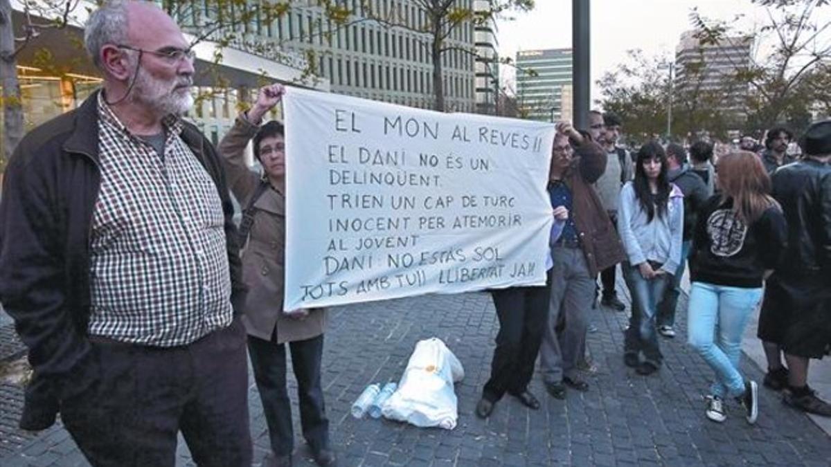 Solidaridad 8 Concentración en favor de los detenidos frente a la Ciutat de la Justícia, el pasado día 31.