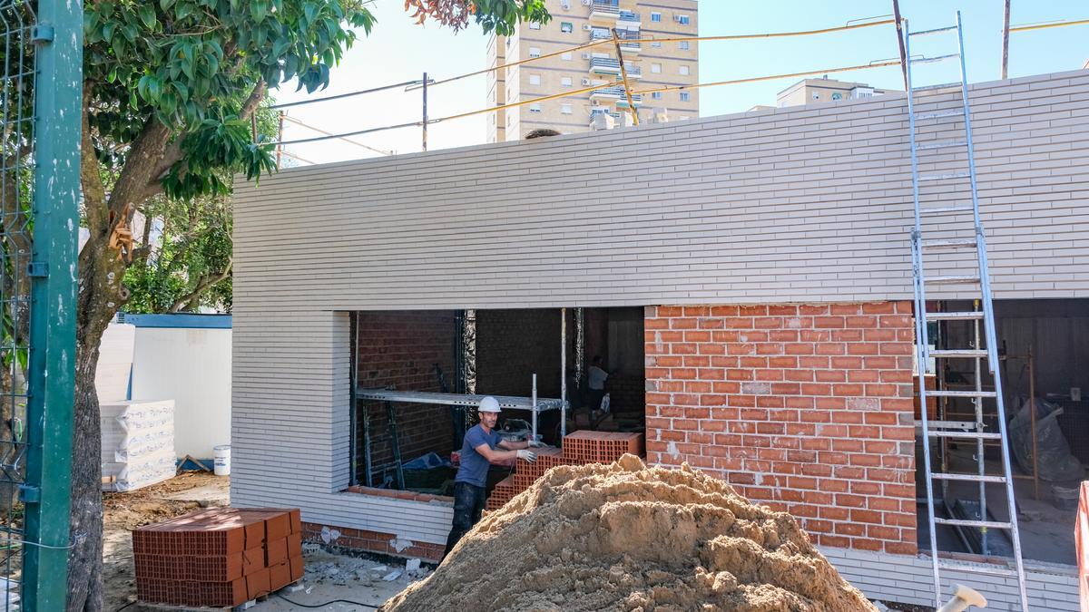 Estado actual de la obra de construcción del nuevo aulario del colegio Juan Vázquez.