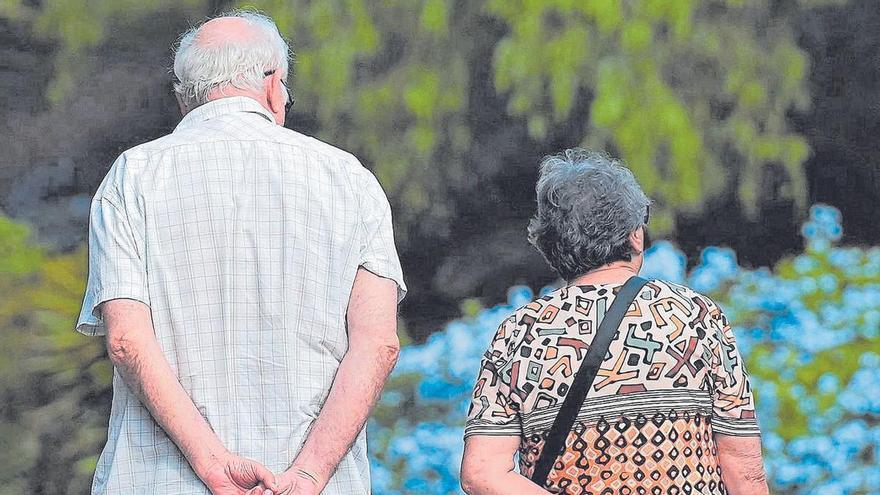 La vedovanza penalizza di più le donne e beneficia di più gli uomini