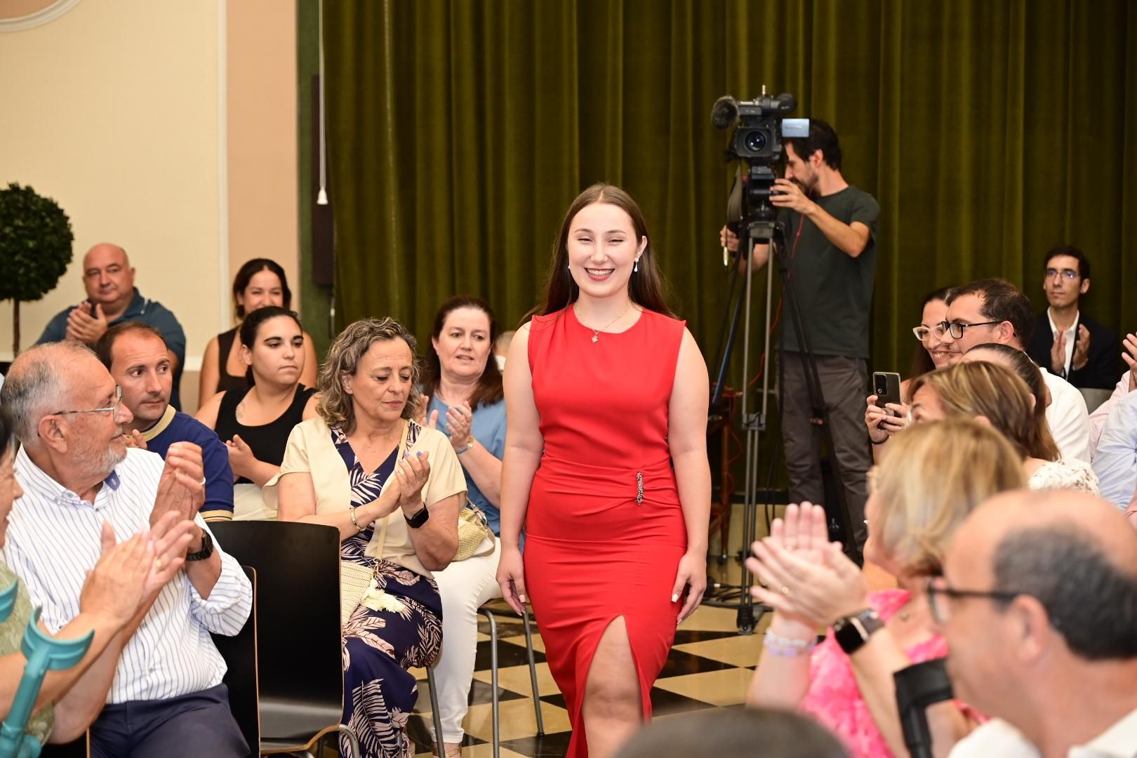 Galería de fotos: Clara Sanz Sobrino y Ana Colón Sastriques, reina y reina infantil de las fiestas de Castelló 2026