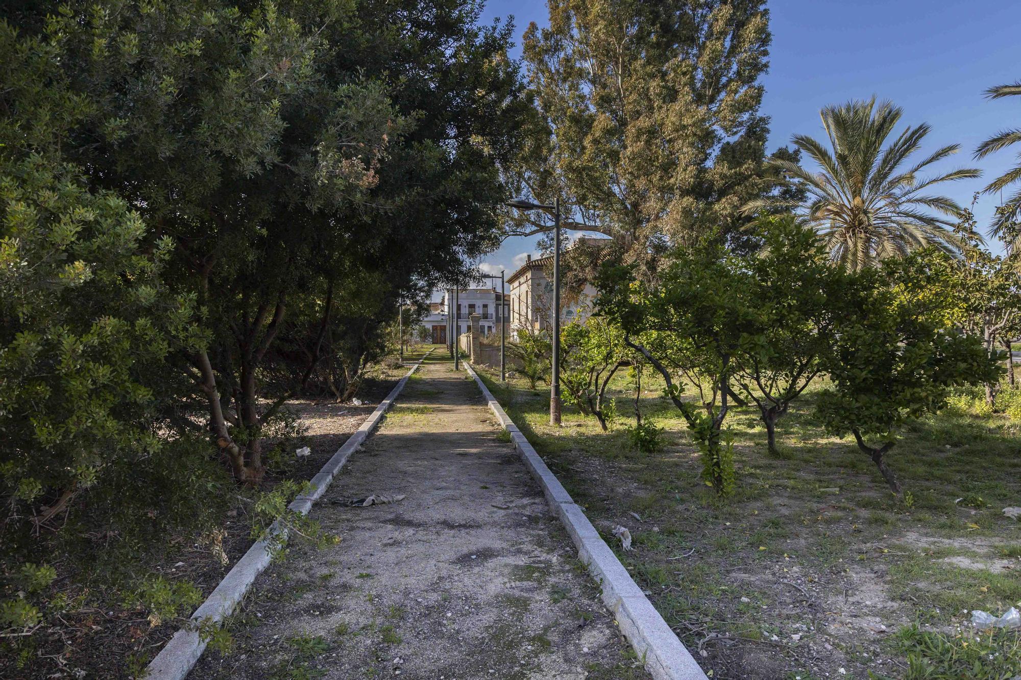 El abandono toma este parque en Nazaret