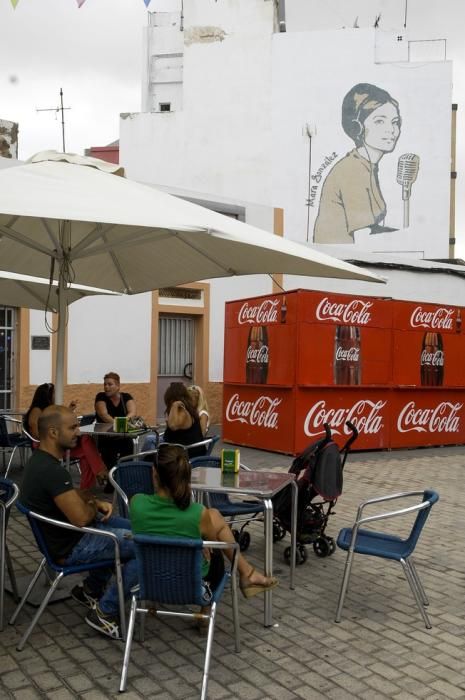 MOSAICO DE MARA GONZALEZ EN LA PLAZA DEL PILAR