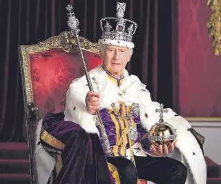 El Palau de Buckingham revela el primer retrat oficial de Carles III després de la seva coronació