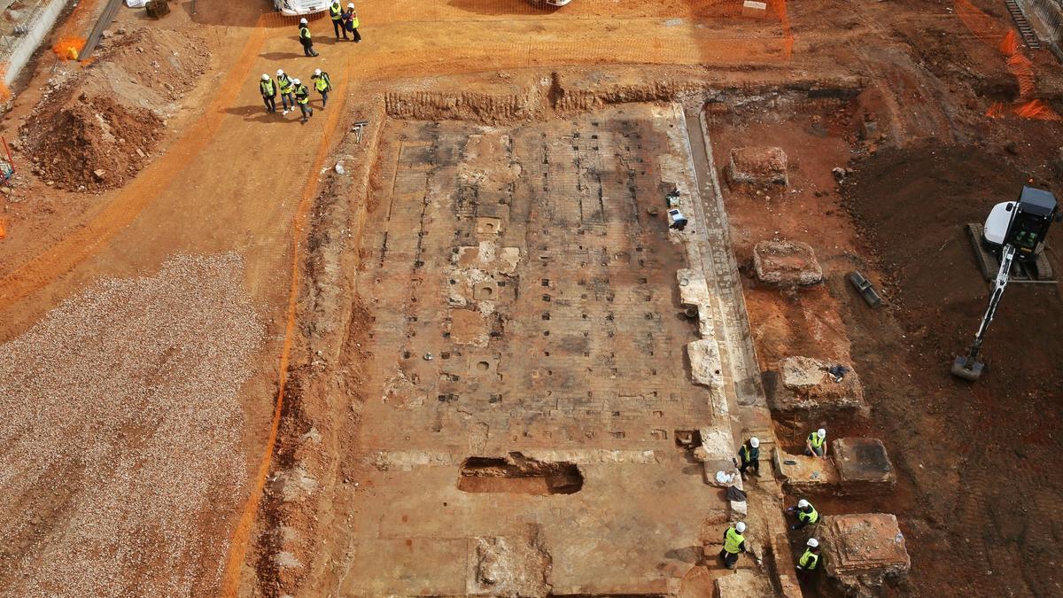 Encuentran los restos de la fábrica Puigmartí en las excavaciones del Mercat de l'Abaceria