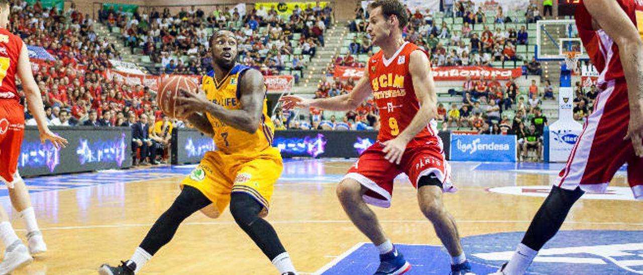 Lester &#039;Bo&#039; McCalebb, durante el partido del Granca frente al UCAM.