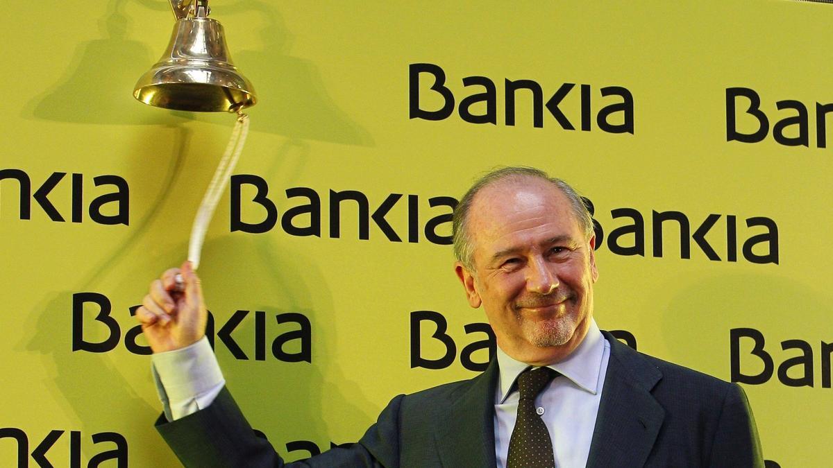 Rodrigo Rato da el tradicional toque de campana en la salida de Bankia a Bolsa
