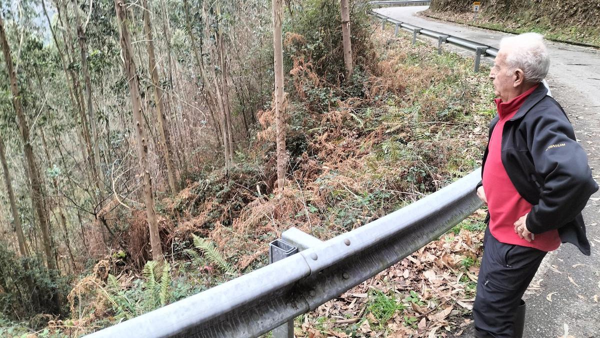Leonardo López, en el lugar donde encontraron a su familiar, Ernesto López.