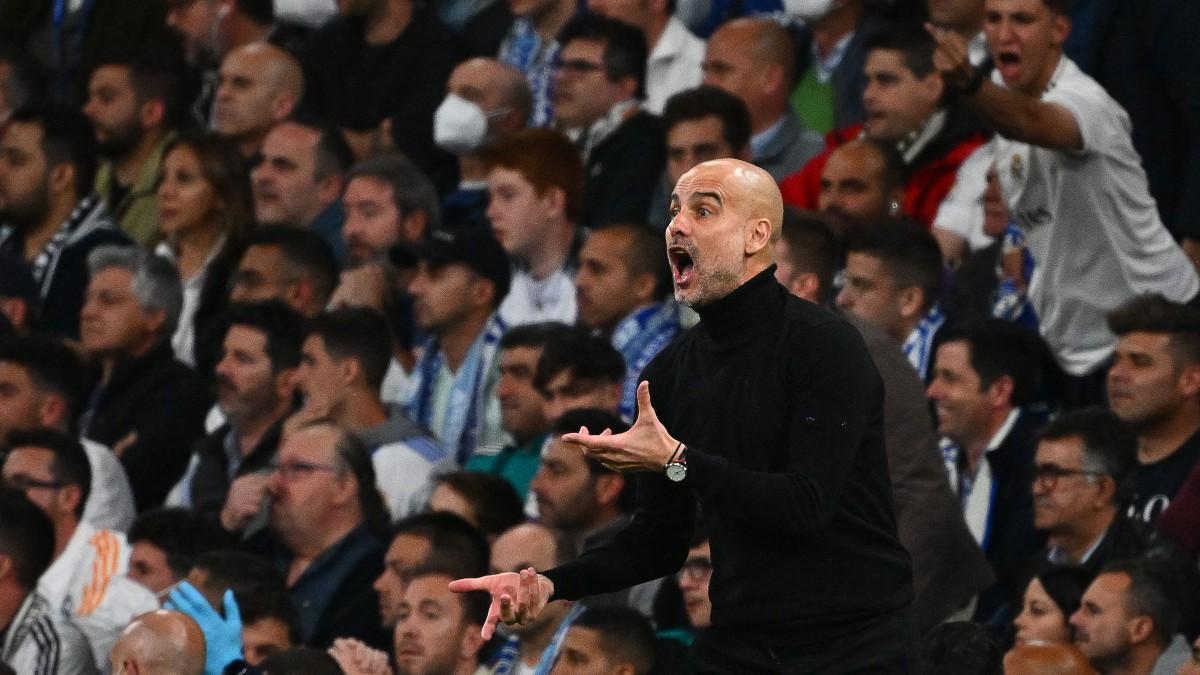 Guardiola da instrucciones en el Bernabéu