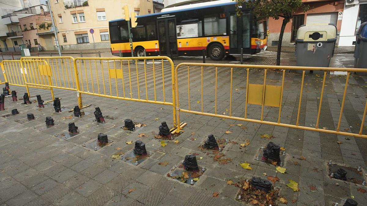 Obres a l’entorn de l’escola de Taialà per ubicar-hi la nova estació de Girocleta