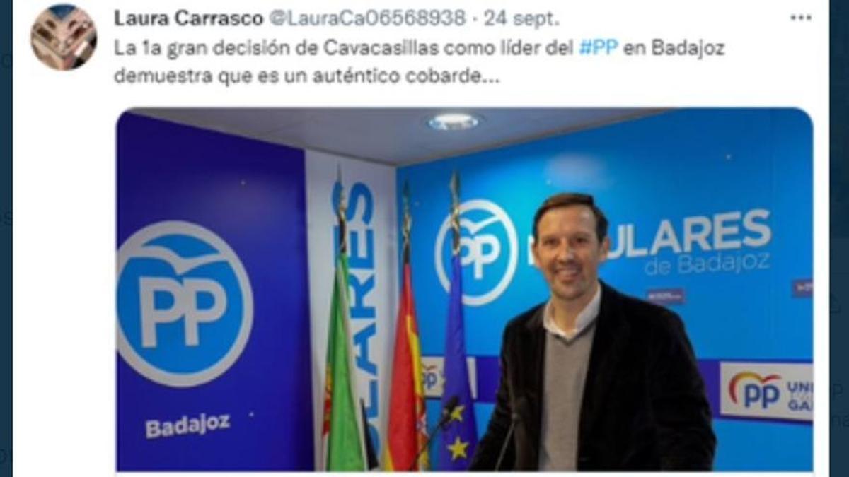 Uno de los tweets publicados por la supuesta cuenta falsa de Laura Carrasco llamando «cobarde» a Cavacasillas.