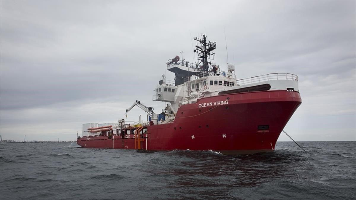 Los 82 migrantes del 'Ocean Viking' podrán desembarcar en Lampedusa