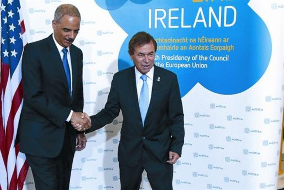 Eric Holder, a l’esquerra, amb el ministre europeu de Justícia.