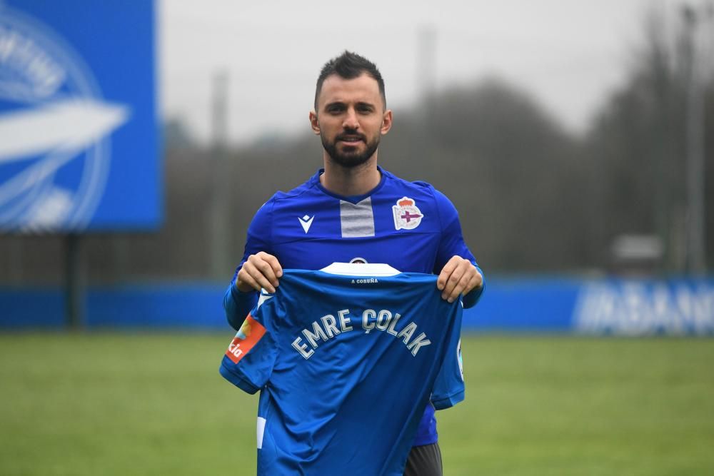 Emre Çolak, presentado con el Dépor en Abegondo