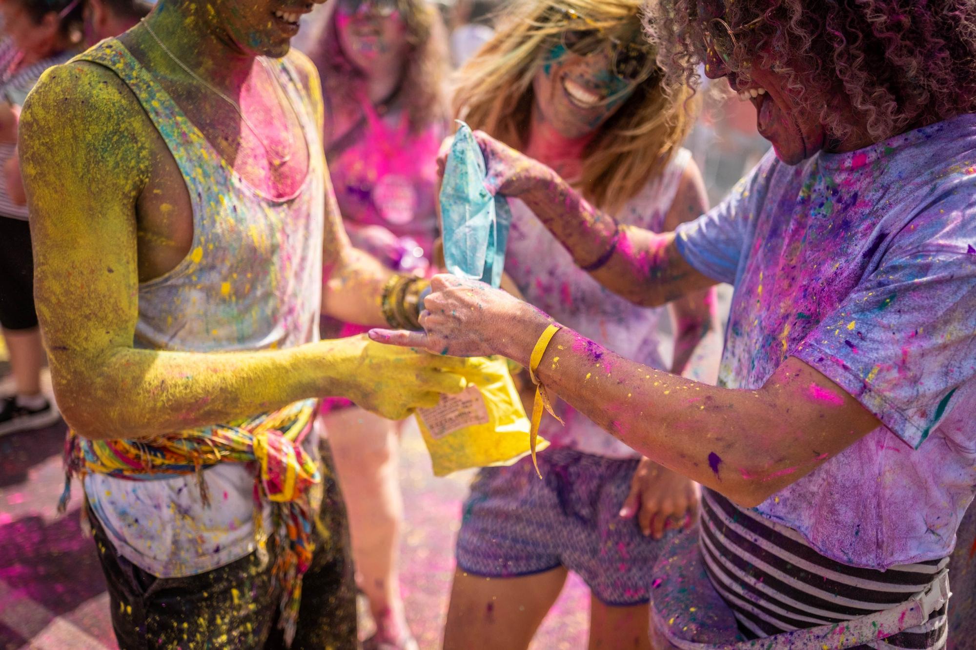 Celebración del Holi en Adeje