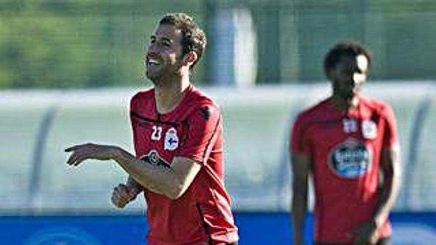 Íñigo López, sonriente, ayer en Abegondo.