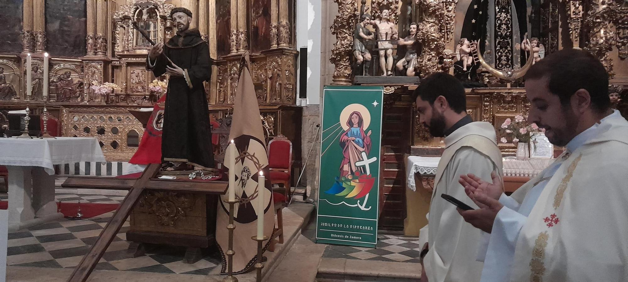 GALERÍA | La cofradía Siete Palabras de Toro celebra San Francisco de Asís