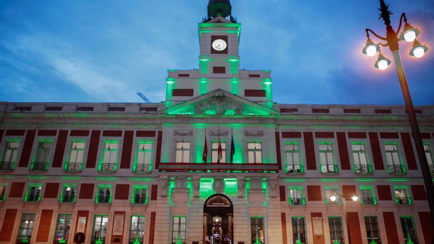 España se ilumina de verde para visibilizar a los enfermos de ELA