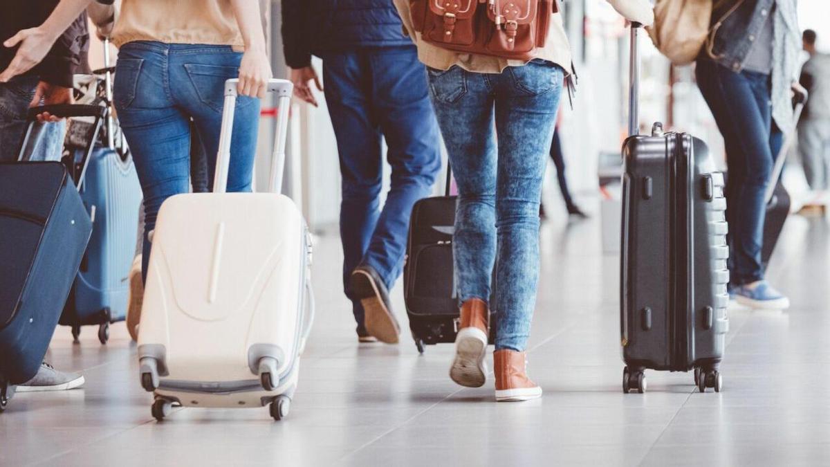 AEROPUERTO RYANAIR | El truco viral evitar pagar la facturación de maletas extra al Ryanair