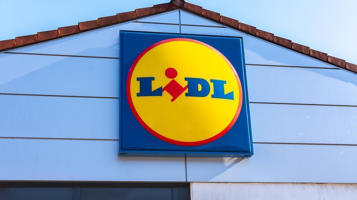 Mañana se esperan colas kilométricas en Lidl para conseguir el casco para bicicleta más barato y seguro del mercado: con visera todoterreno extraíble y regulable en altura