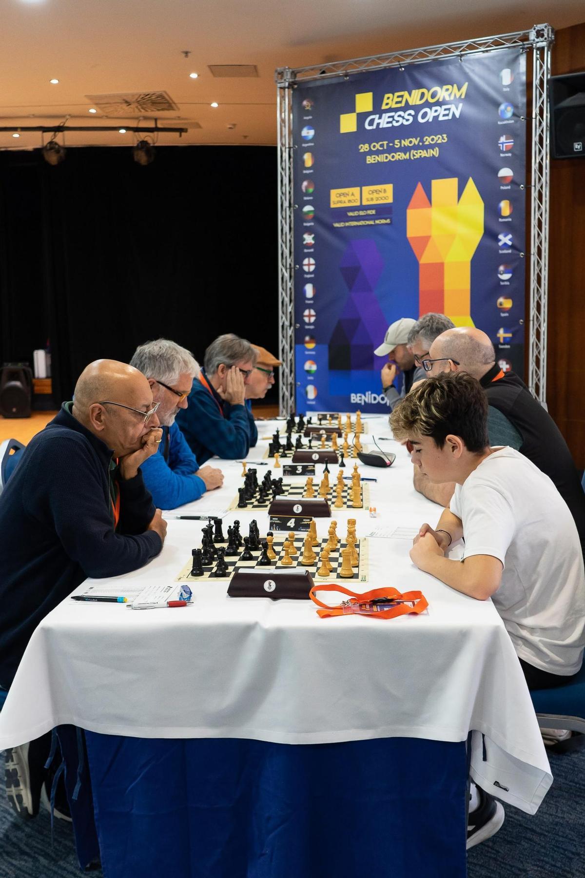 El Benidorm Ches Open, organizado por el Club de Ajedrez Caballo Blanco Benidorm, es válido para ELO FIDE y se rige por las normas internacionales.