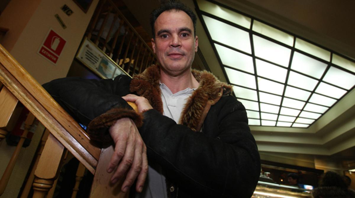 El novel·lista autor de ’Crímenes de película’, Jake Arnott, parla amb EL PERIÓDICO sobre la seva l’última entrega de la seva trilogia.