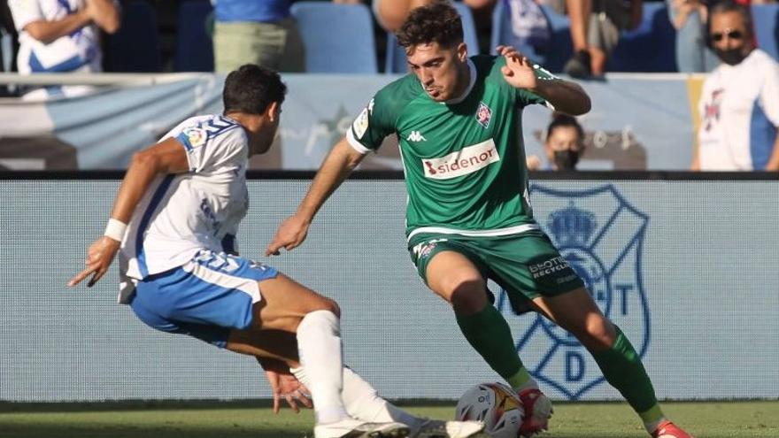 Larra, cedido por el Zaragoza en el Amorebieta, en el partido ante el Tenerife