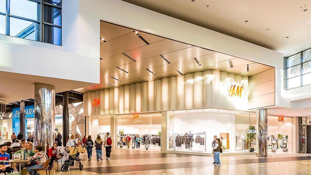 Adiós a H&M: así afectará a Asturias el cierre de 28 tiendas en toda España anunciado por la marca que nació para competir con el gigante textil de Amancio Ortega