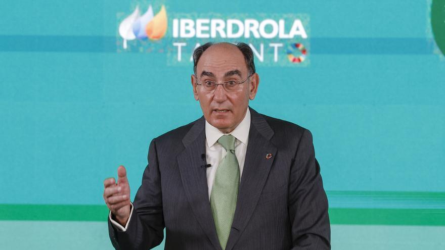 El presidente de Iberdrola subraya que se sentiría &quot;más tranquilo&quot; si siguen operativas las nucleares