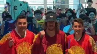 Baño de masas 'real' en Corea del Sur por el Barça Legends