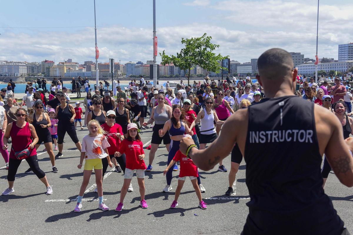 Miles de personas participan en el Día del Deporte en la Calle