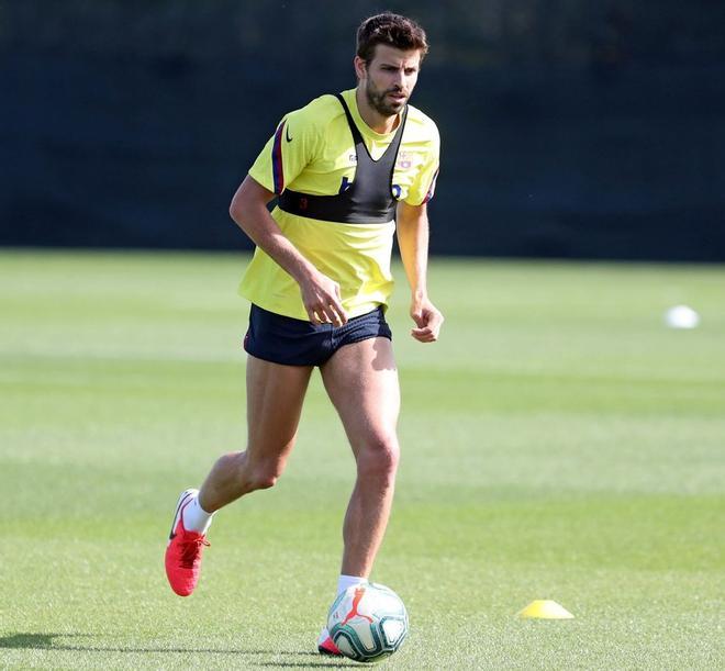 Gerard Piqué, en el primer entrenamiento tras la pandemia.