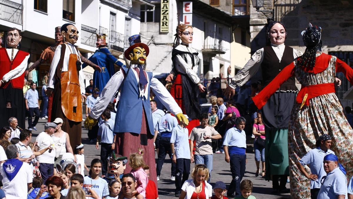 Los GIGANTES Y cabezudos, protagonistas indiscutibles de las fiestas de Puebla