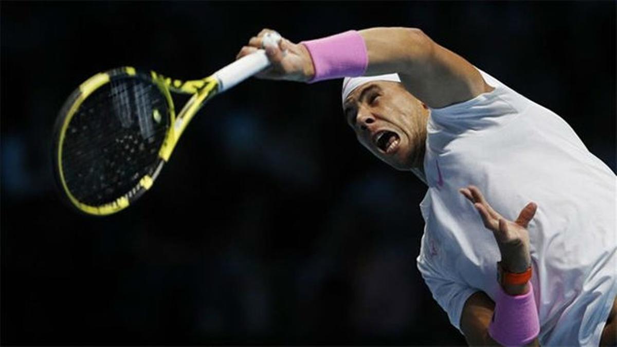 Nadal cae en su debut en las Finales ATP frente a Zverev (2-6, 4-6)