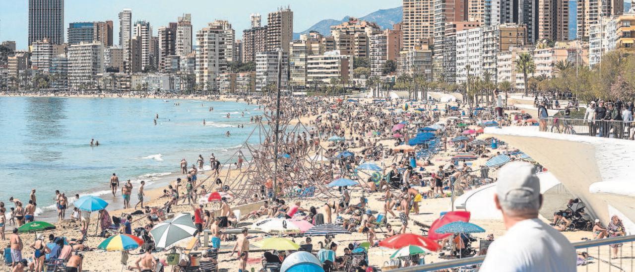 La Costa Blanca desbanca a Mallorca como tercer destino del turismo español