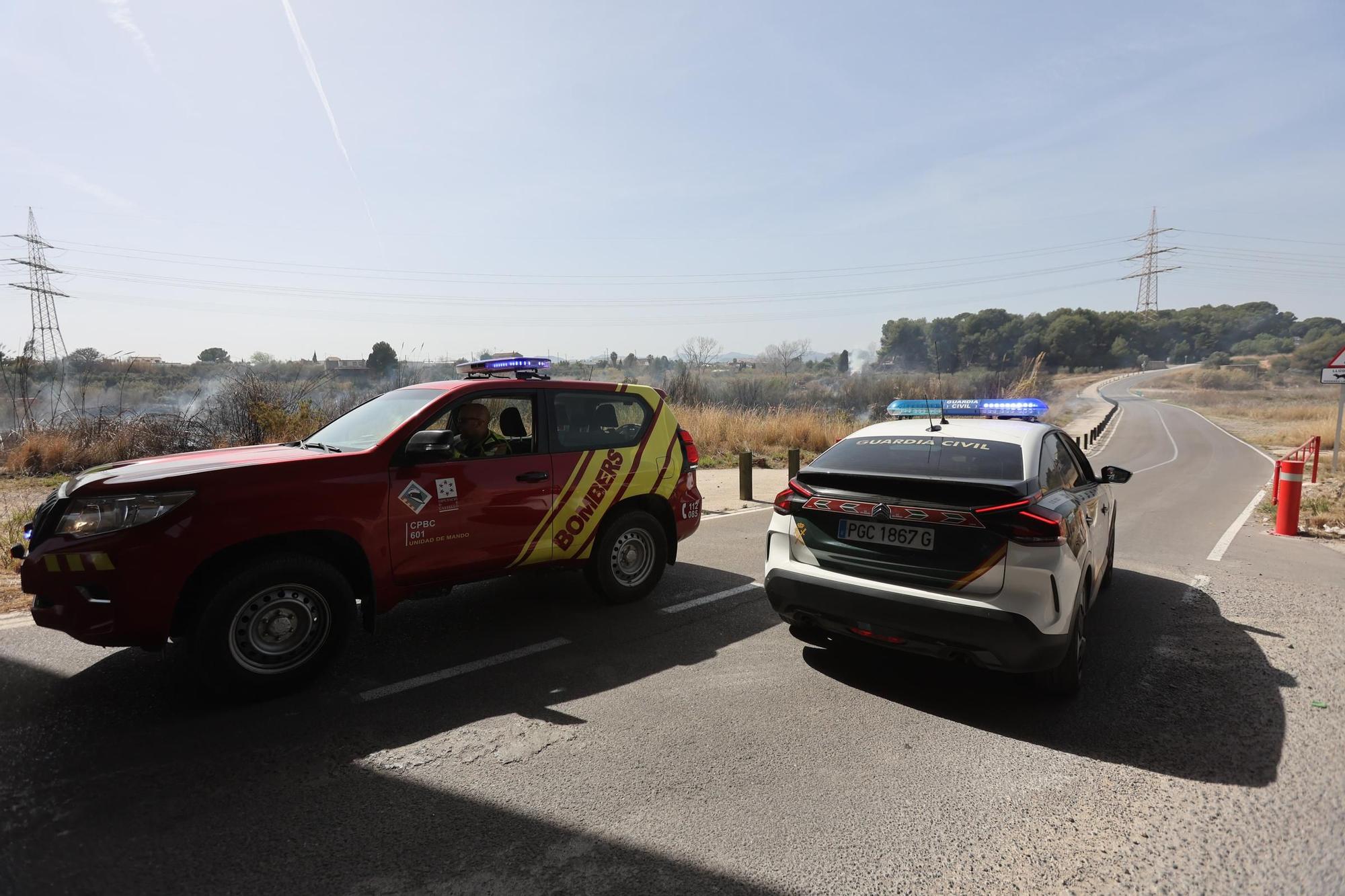 Galería de fotos del incendio forestal en el río Millars entre Vila-real y Almassora