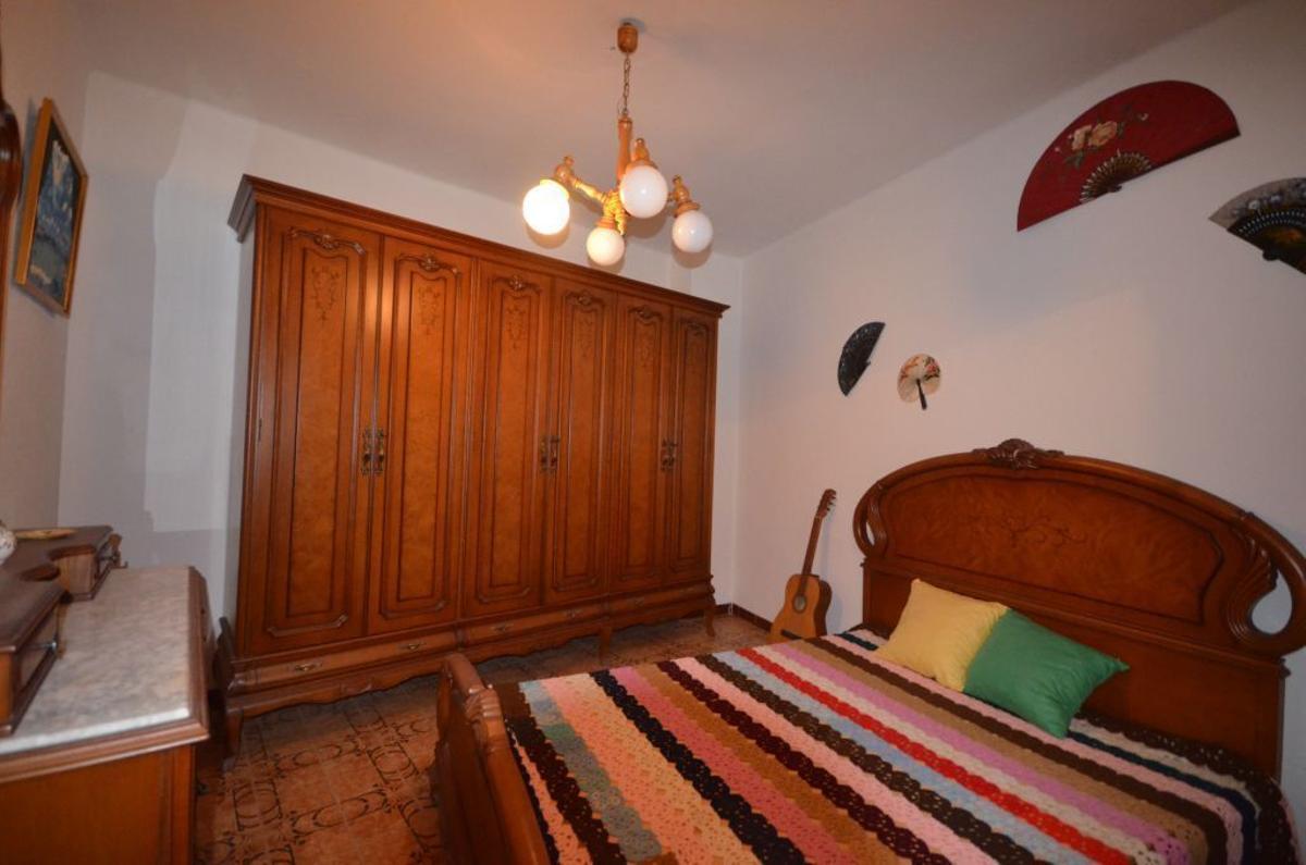 Las mejores fotos: Una casa de tres plantas y solárium sale a la venta en el casco histórico de Peñíscola