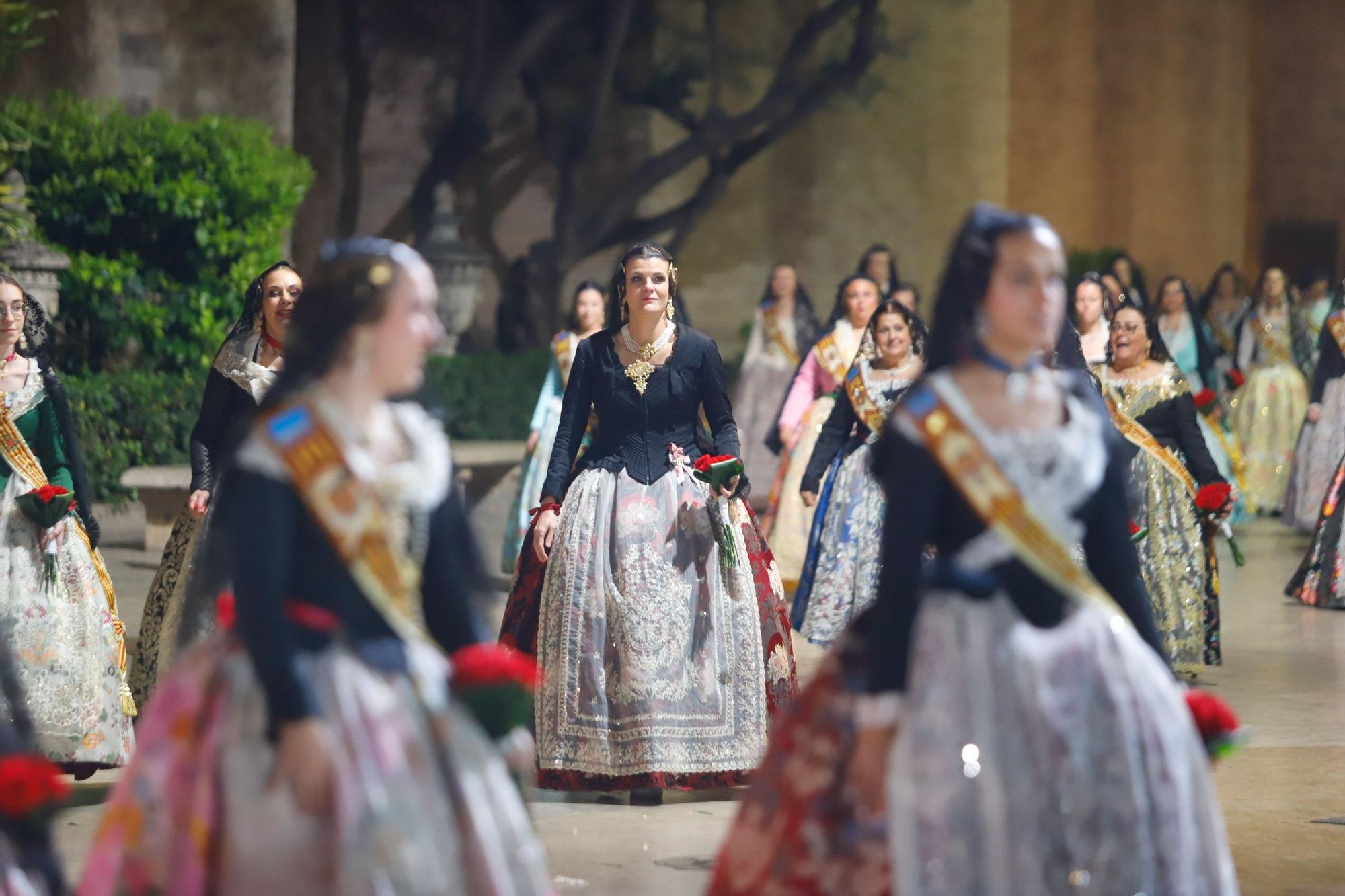 Búscate en el segundo día de la Ofrenda en la calle San Vicente entre las 24 y la 1 horas