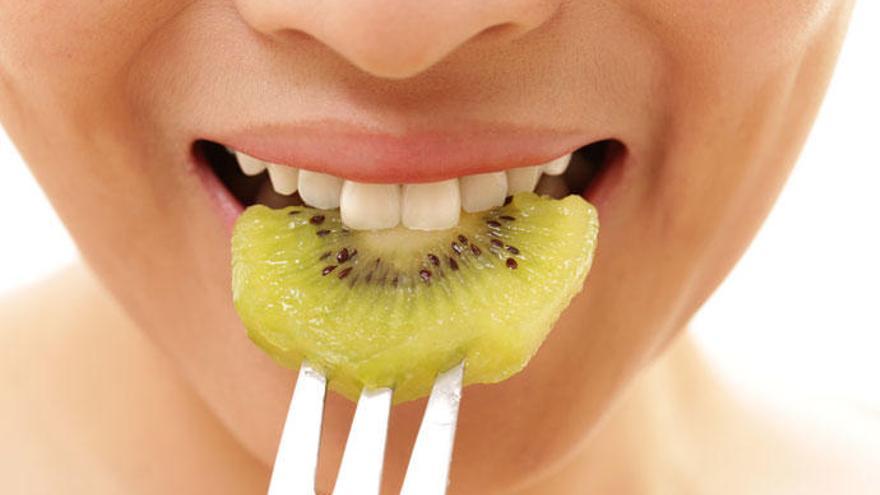 El kiwi es una fruta diurética