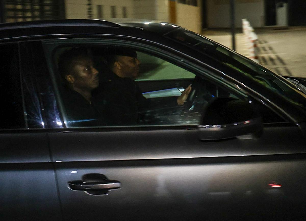 Umar Sadiq en la ciudad deportiva de Paterna