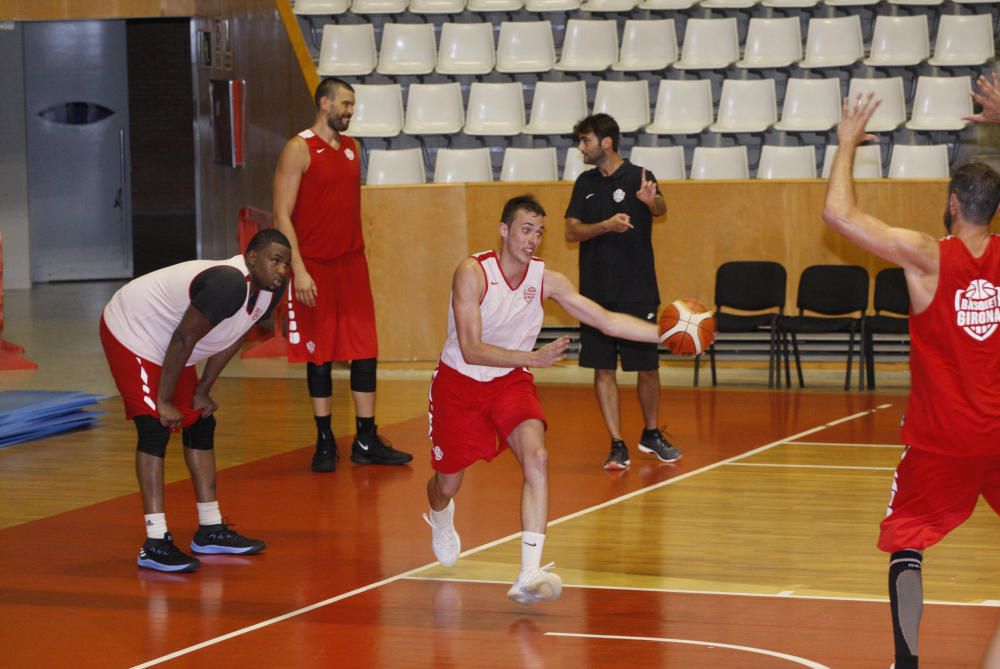 Entrenament del Bàsquet Girona a Fontajau