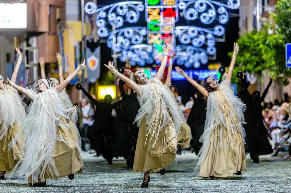 Los Moros y Cristianos de Callosa d''en Sarrià lucen su Entrada Cristiana