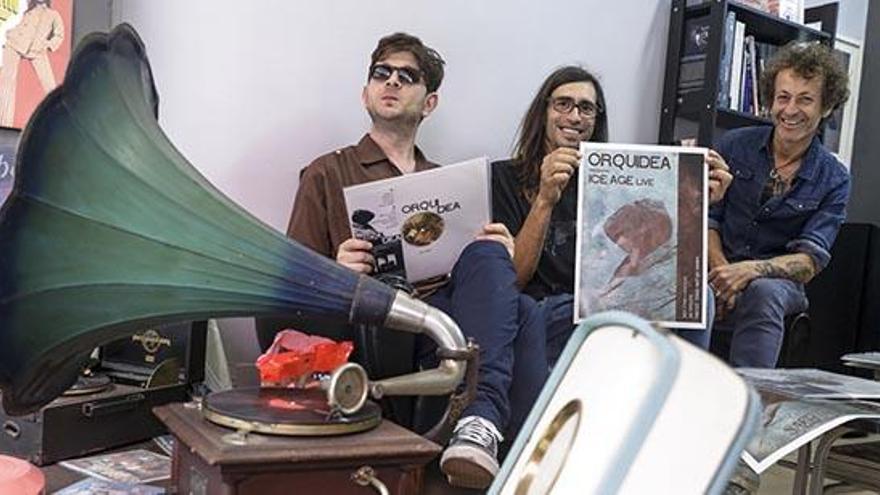 Ginés Fernández, Puter y Juanmi Bosch forman la banda mallorquina Orquídea.