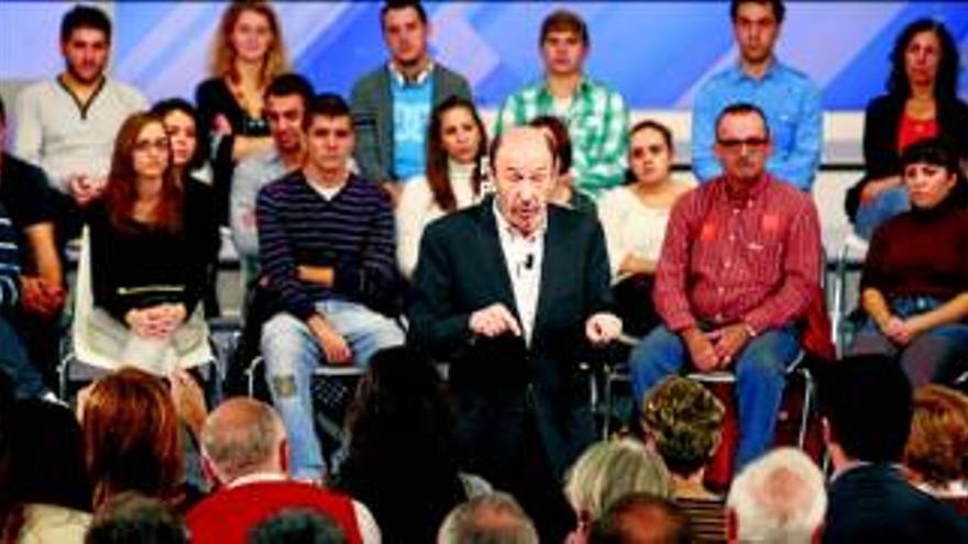 Rubalcaba se revuelve contra la indiferencia progresista