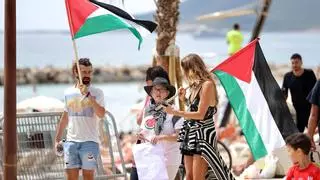 Cerca de 200 personas se concentran en Ibiza contra la nueva Nakba y en defensa de la vida en Gaza