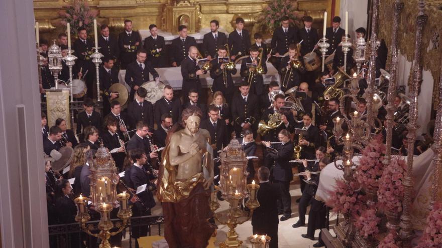 La Agrupación celebra un vía lucis con el Cristo Resucitado