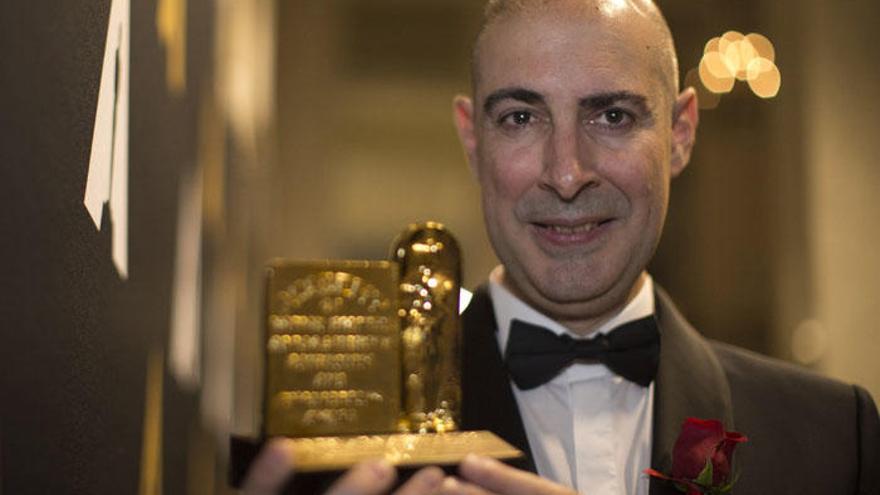 El malagueño Marcos Fajardo tras recibir anoche el Premio Científico y de Ingeniería de la Academia de Hollywood.
.